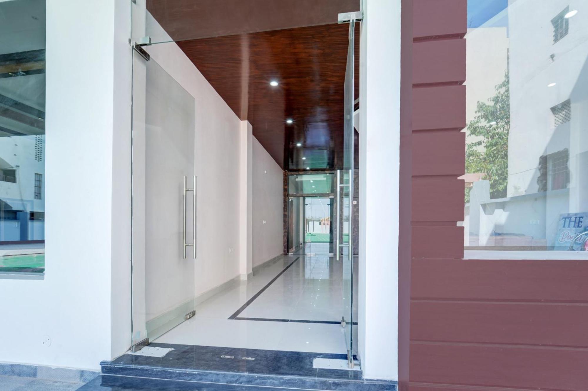 Hotel O The Elegance Resort Danapur Exterior photo