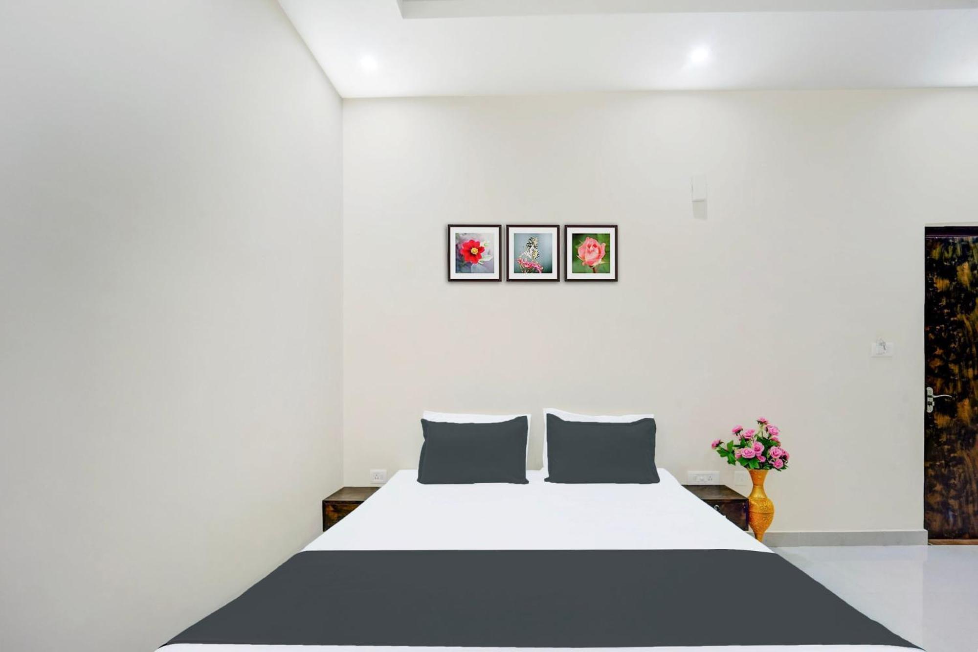 Hotel O The Elegance Resort Danapur Exterior photo